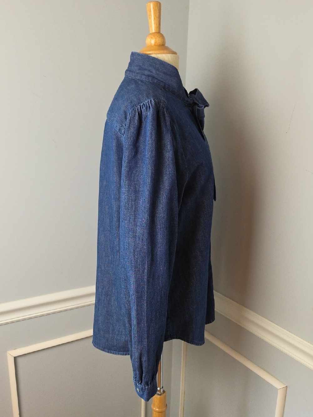 J.CREW Blue Denim V-Neck Button Up Tie Neck Business Casual‎ Preppy Blouse Top L - Picture 4 of 7
